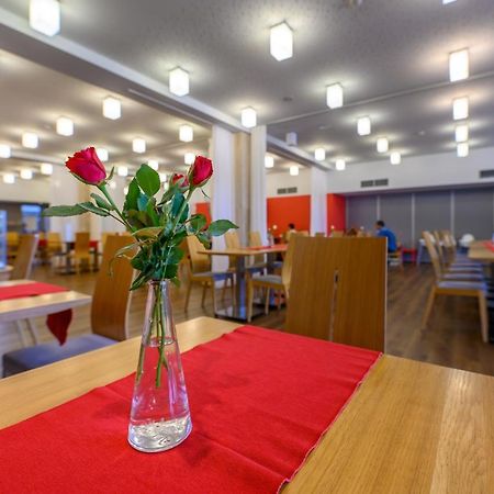 Hotel Atom Třebíč Εξωτερικό φωτογραφία