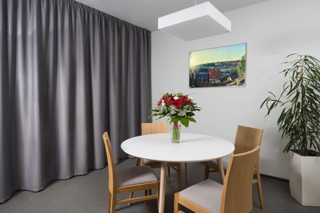Hotel Atom Třebíč Δωμάτιο φωτογραφία
