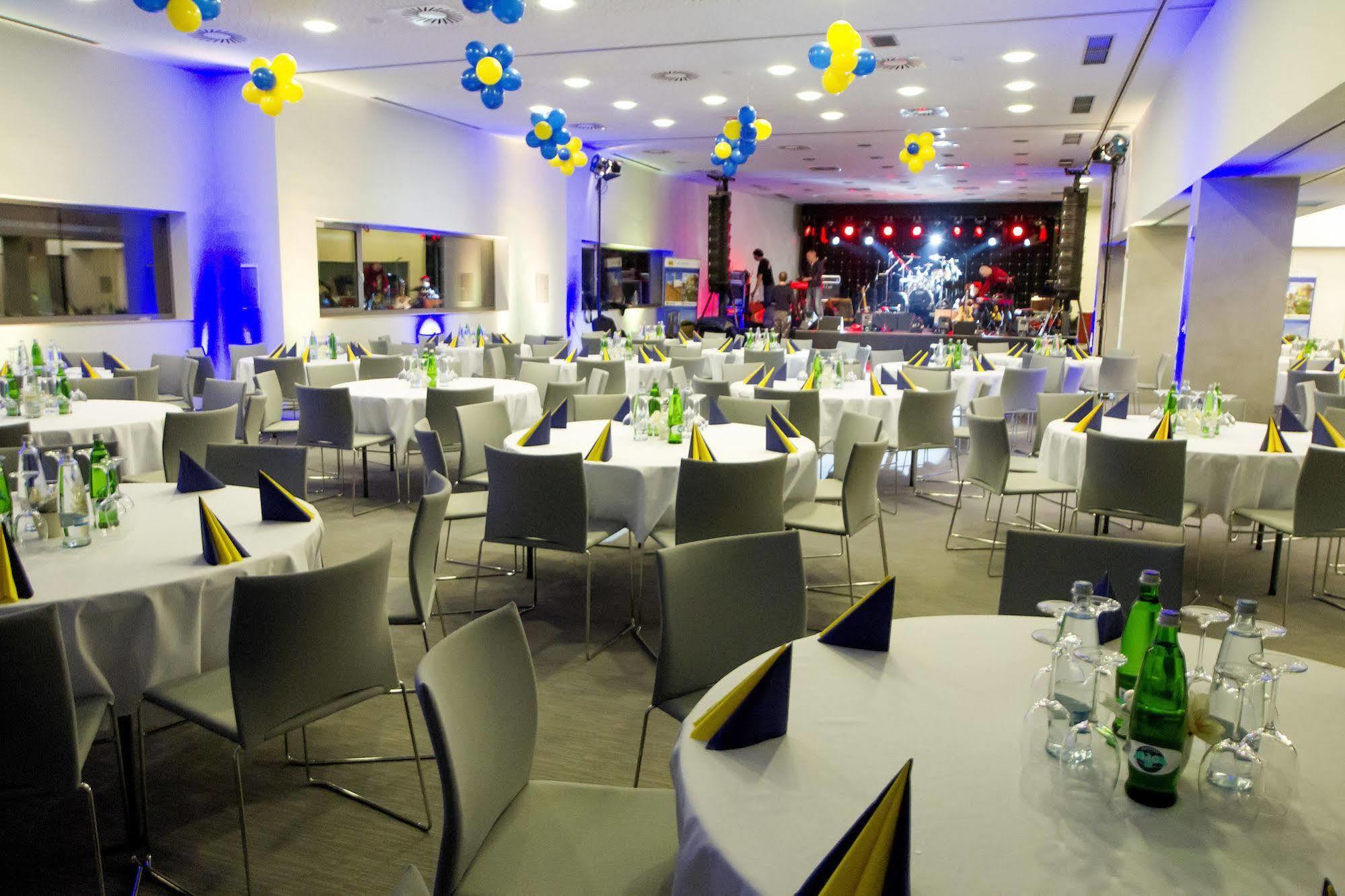 Hotel Atom Třebíč Εξωτερικό φωτογραφία